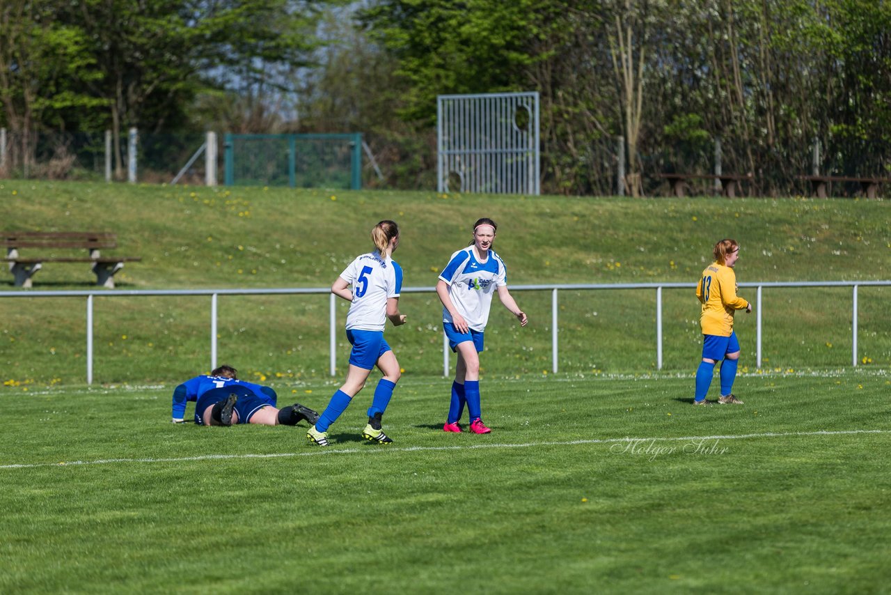 Bild 174 - B-Juniorinnen Bramstedter TS - SSV Hennstedt : Ergebnis: 3:7